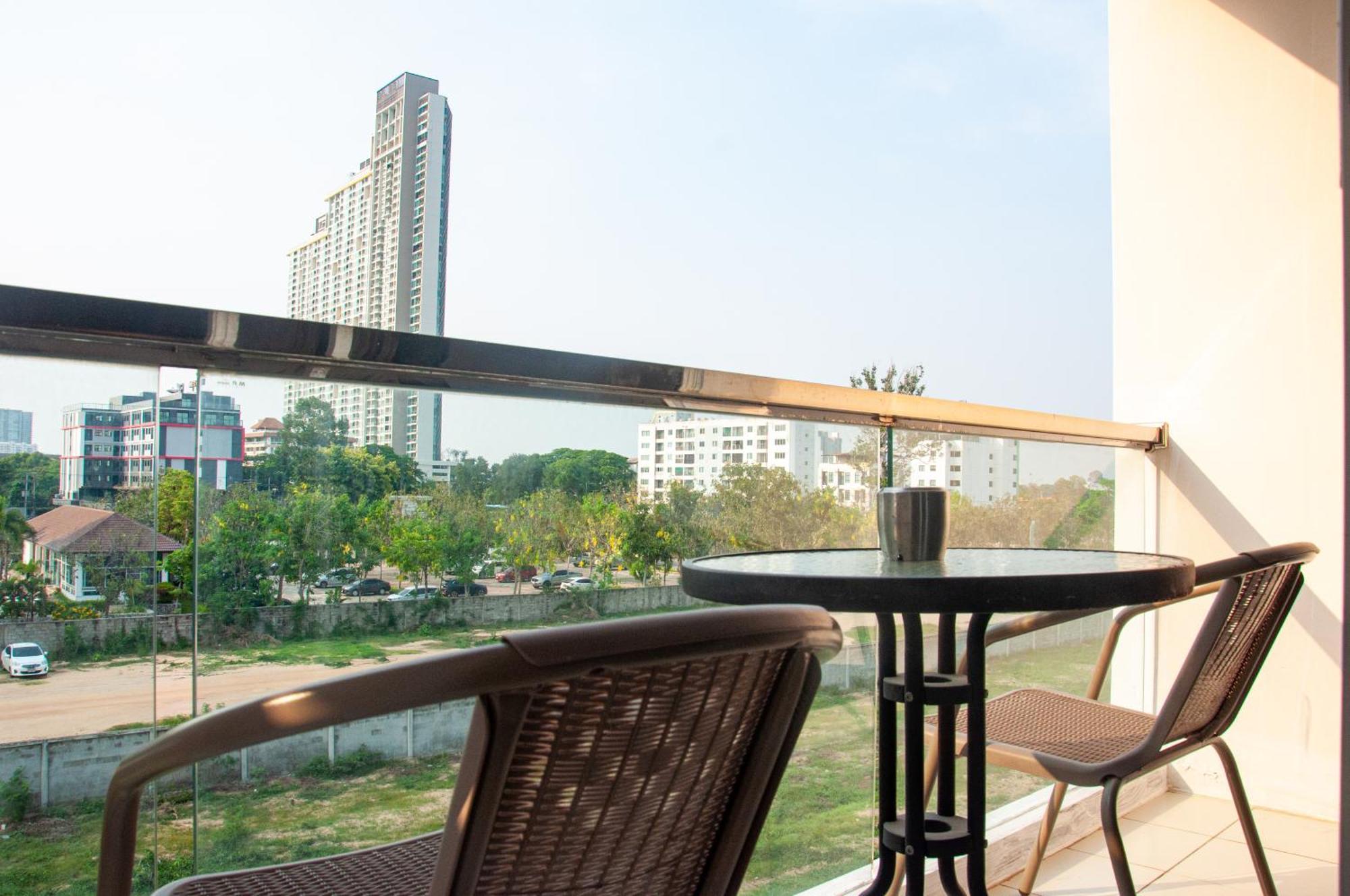Ht9 Hotel Praia de Jomtien Exterior foto